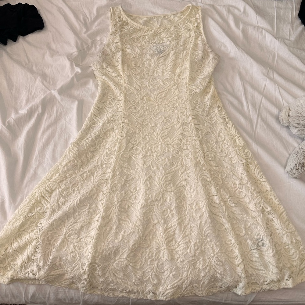 Short white floral dress. From Liz Claiborne, size 10